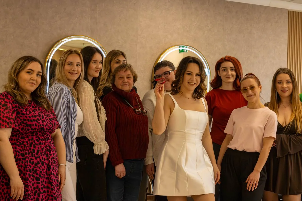 A salon moment
